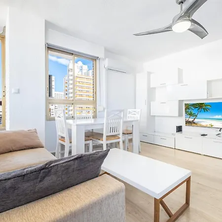 Acuarium 3-13-a Levante Apartment